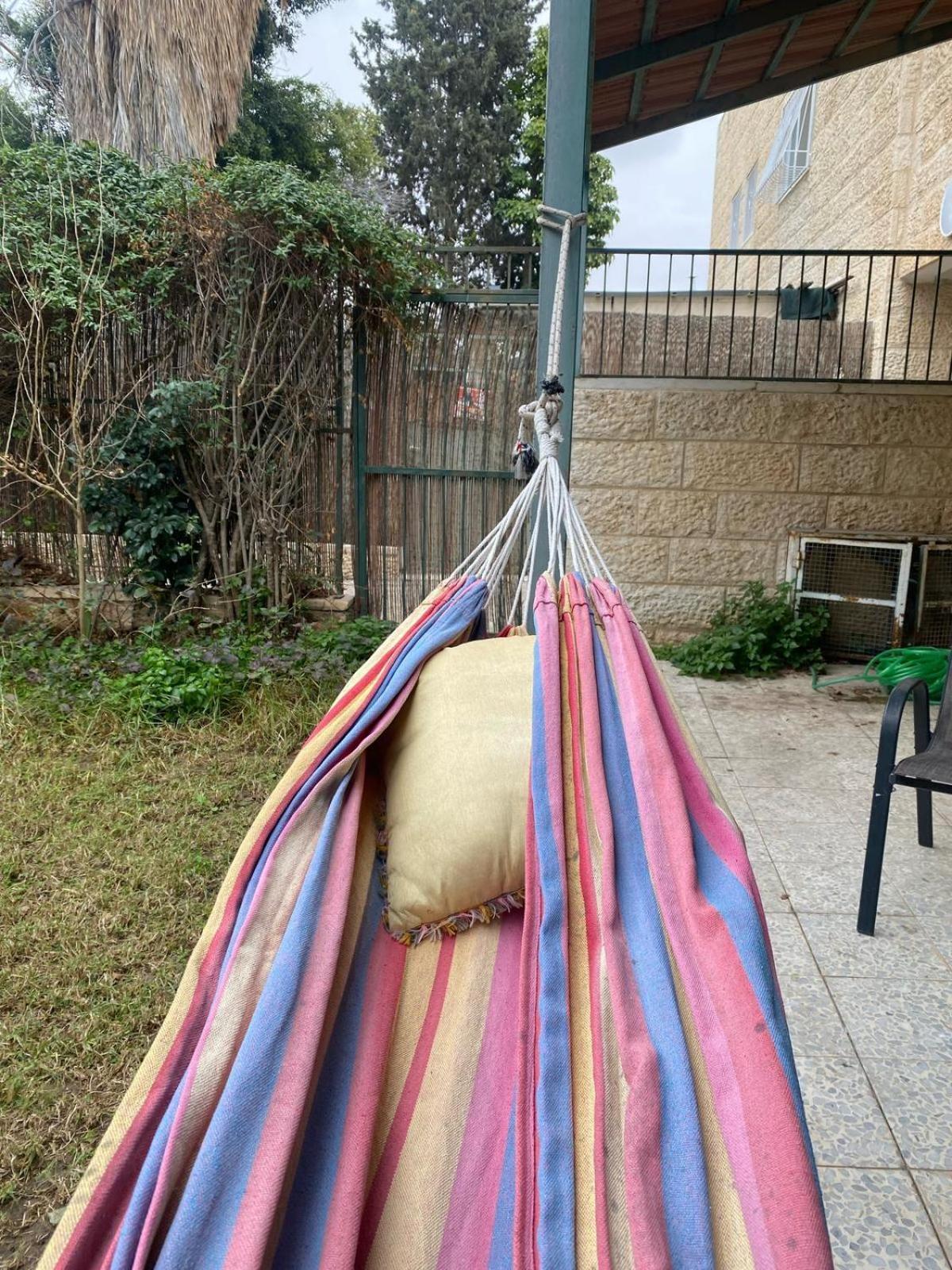 Апартаменты דירת גן מרווחת במיקום מעולה עם נטפליקס חינמי Ma'ale Adumim Экстерьер фото